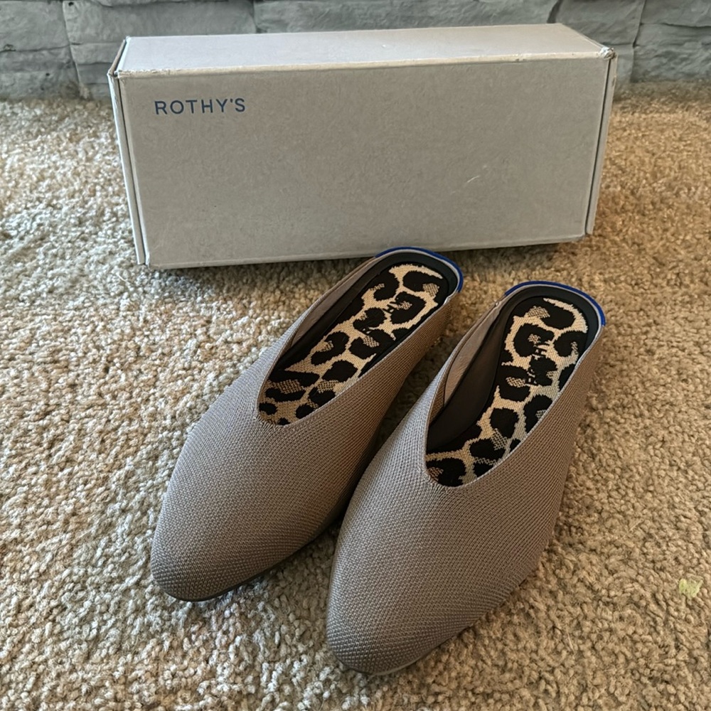 Rothy’s Almond Demi Slip On BRAND NEW NEVER WORN Size 9.5 Women’s